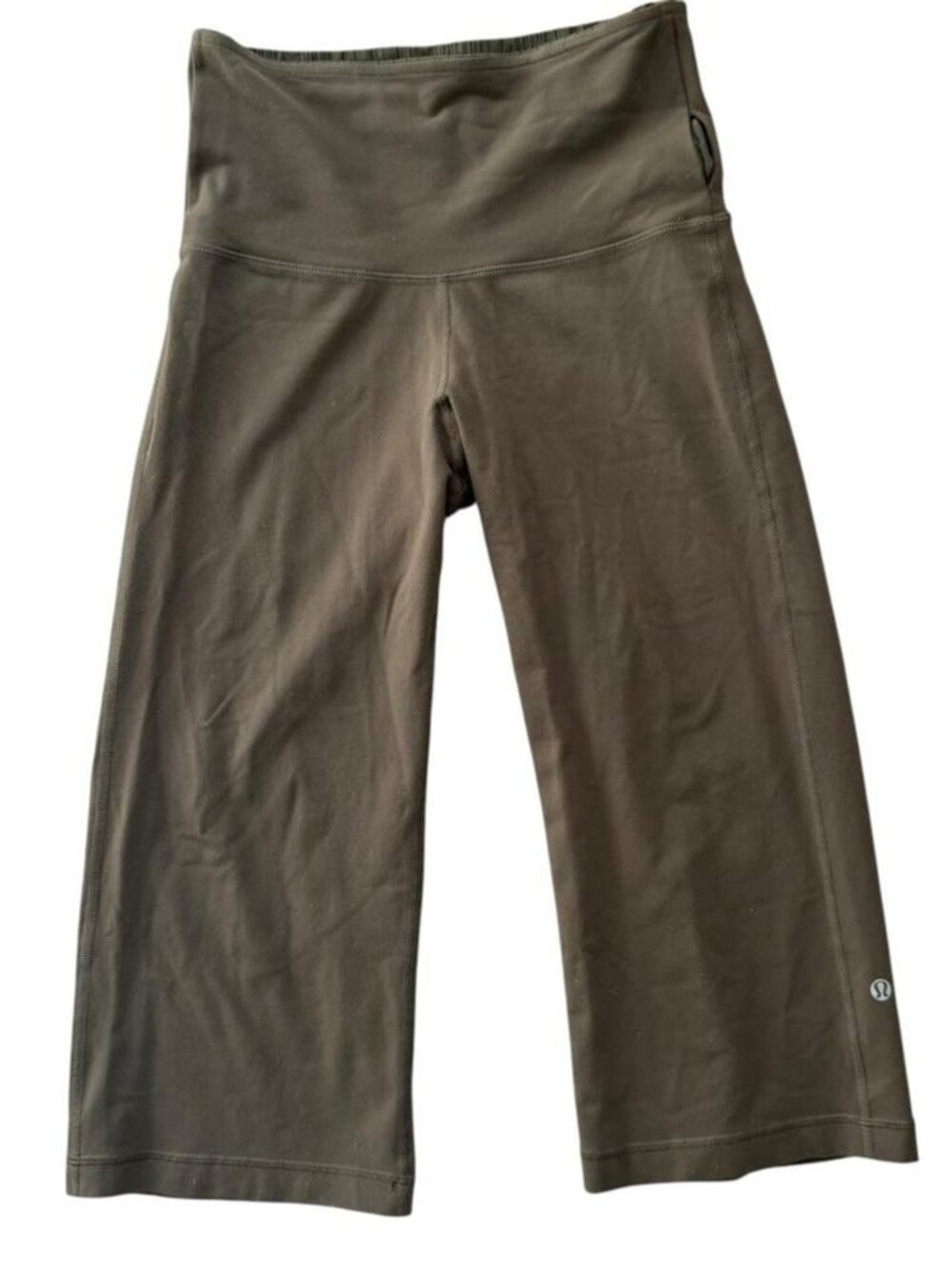 Lululemon Wide Leg Capri Crop Leggings in Olive Green Size 6